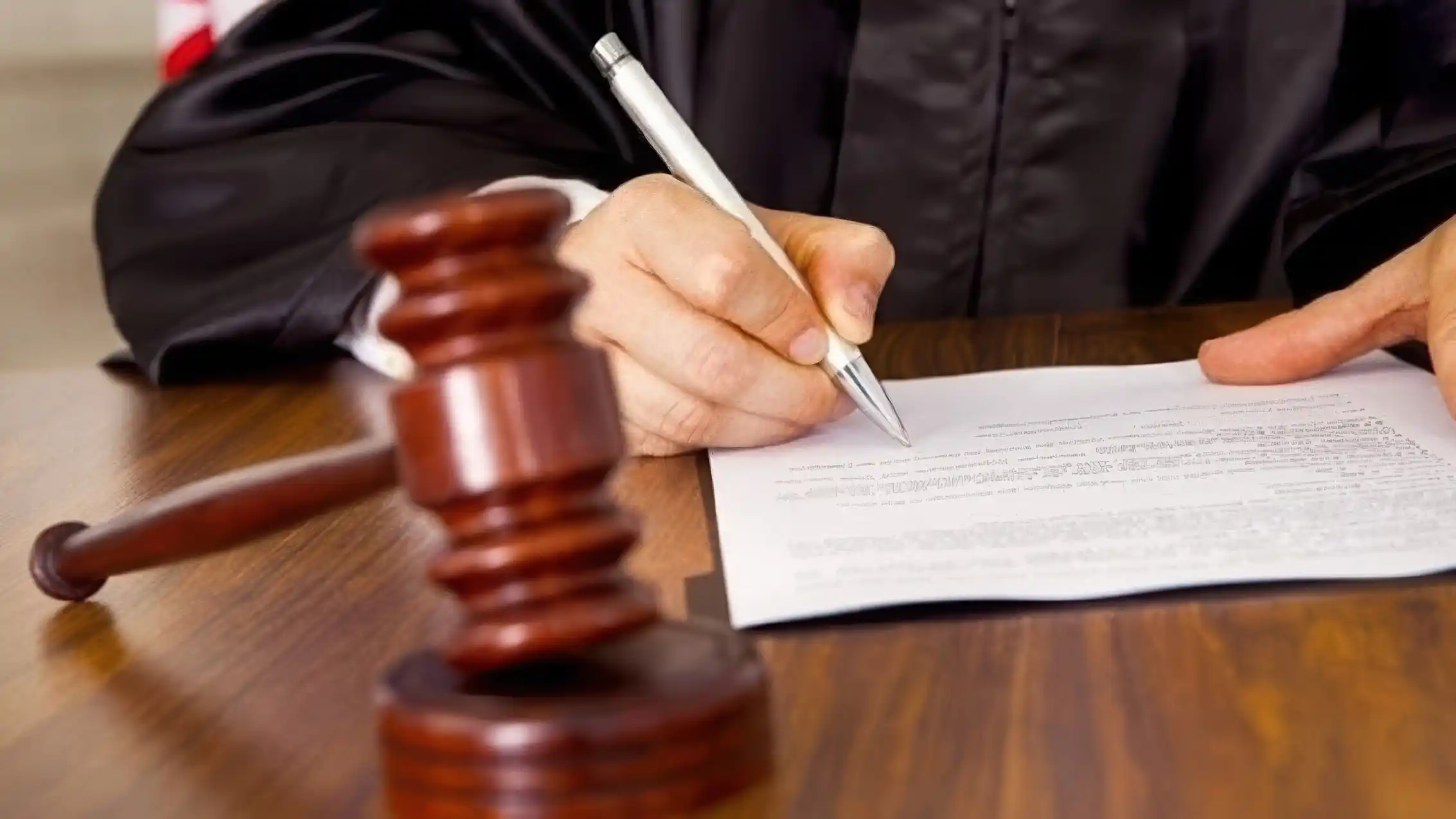 Посадовця водного управління на Львівщині оштрафували за хабар image