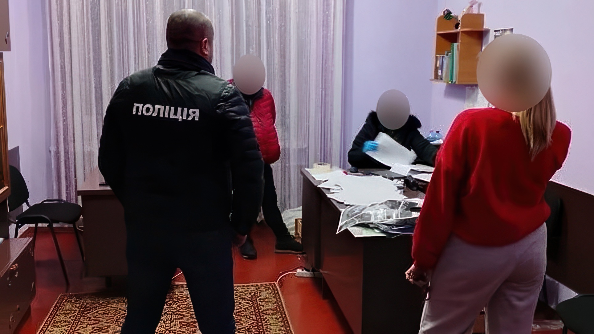 $1,000 Bribe for Admission: School Official Suspected image