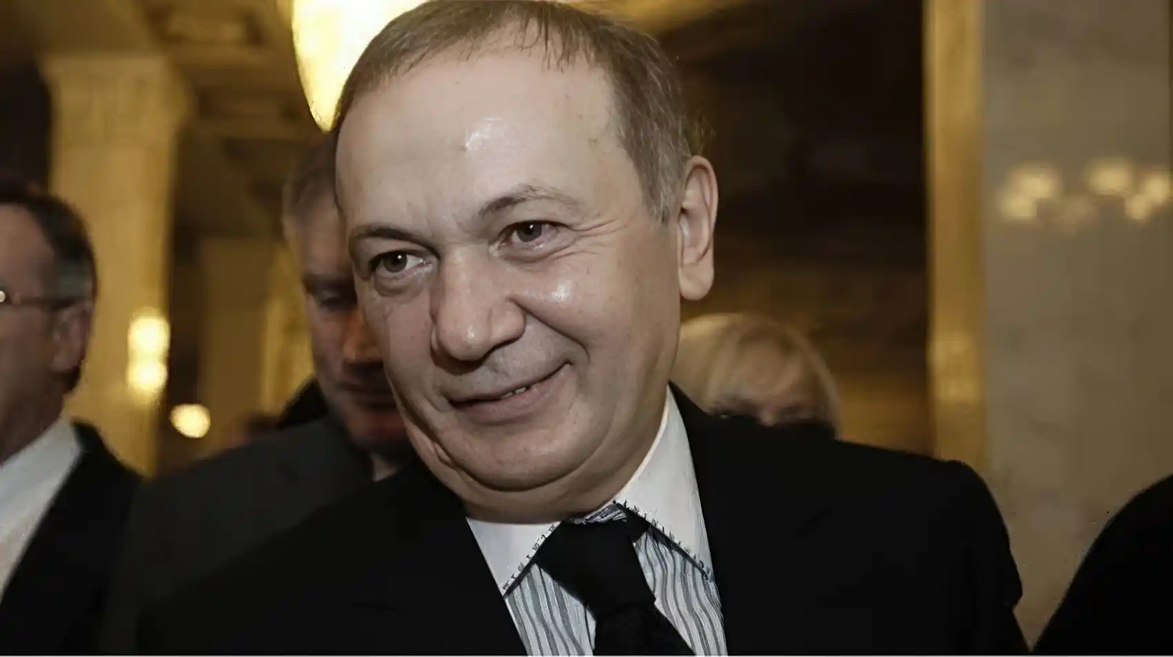 Зеленський ввів санкції проти екснардепа Іванющенка image