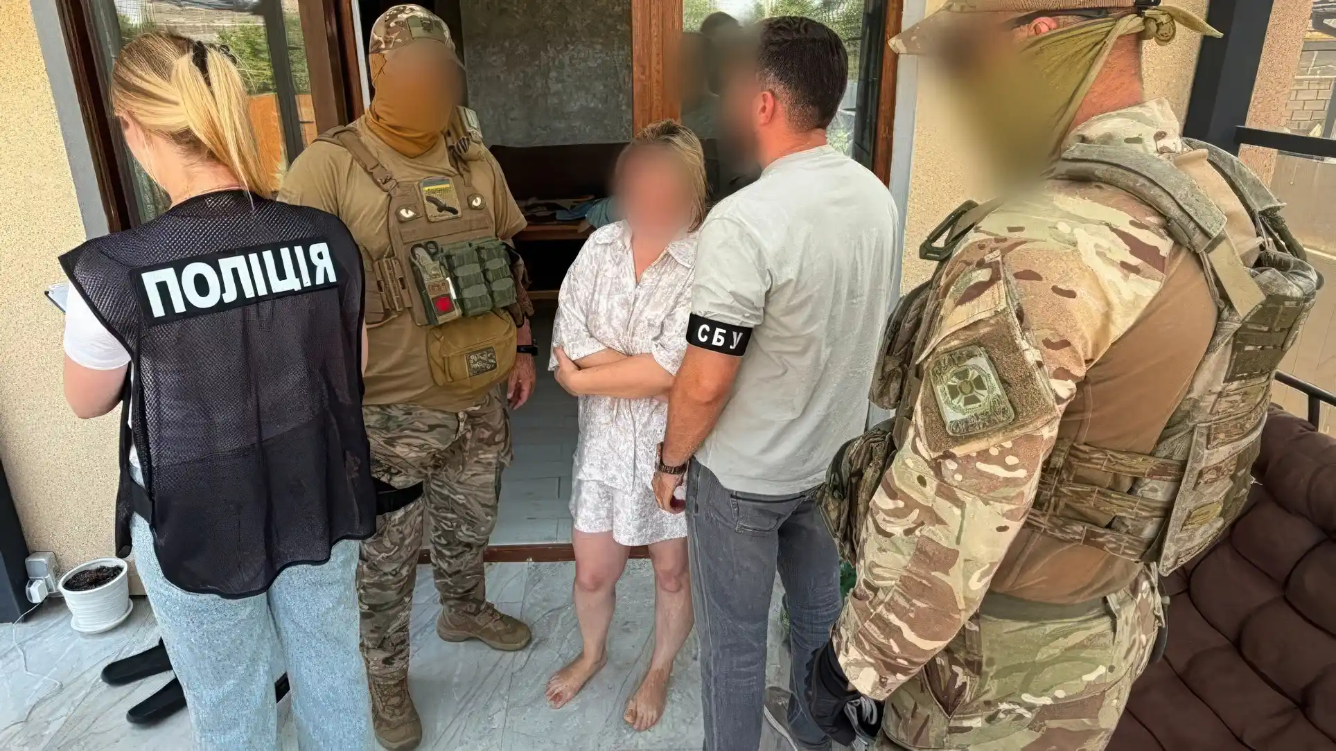 В Одесі трьох медиків підозрюють у схемі виїзду за $4000 image
