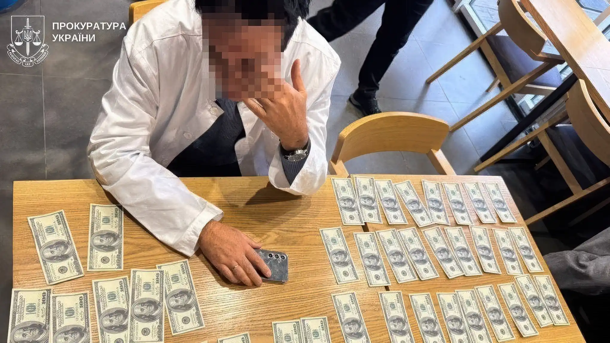 Odesa doctor charged for $7000 draft-evasion papers image