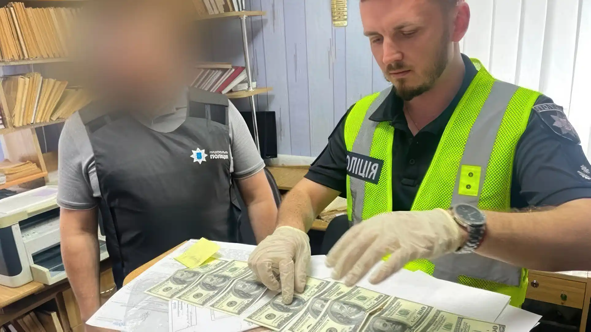 На Вінниччині викрили посадовця БТІ на хабарі image