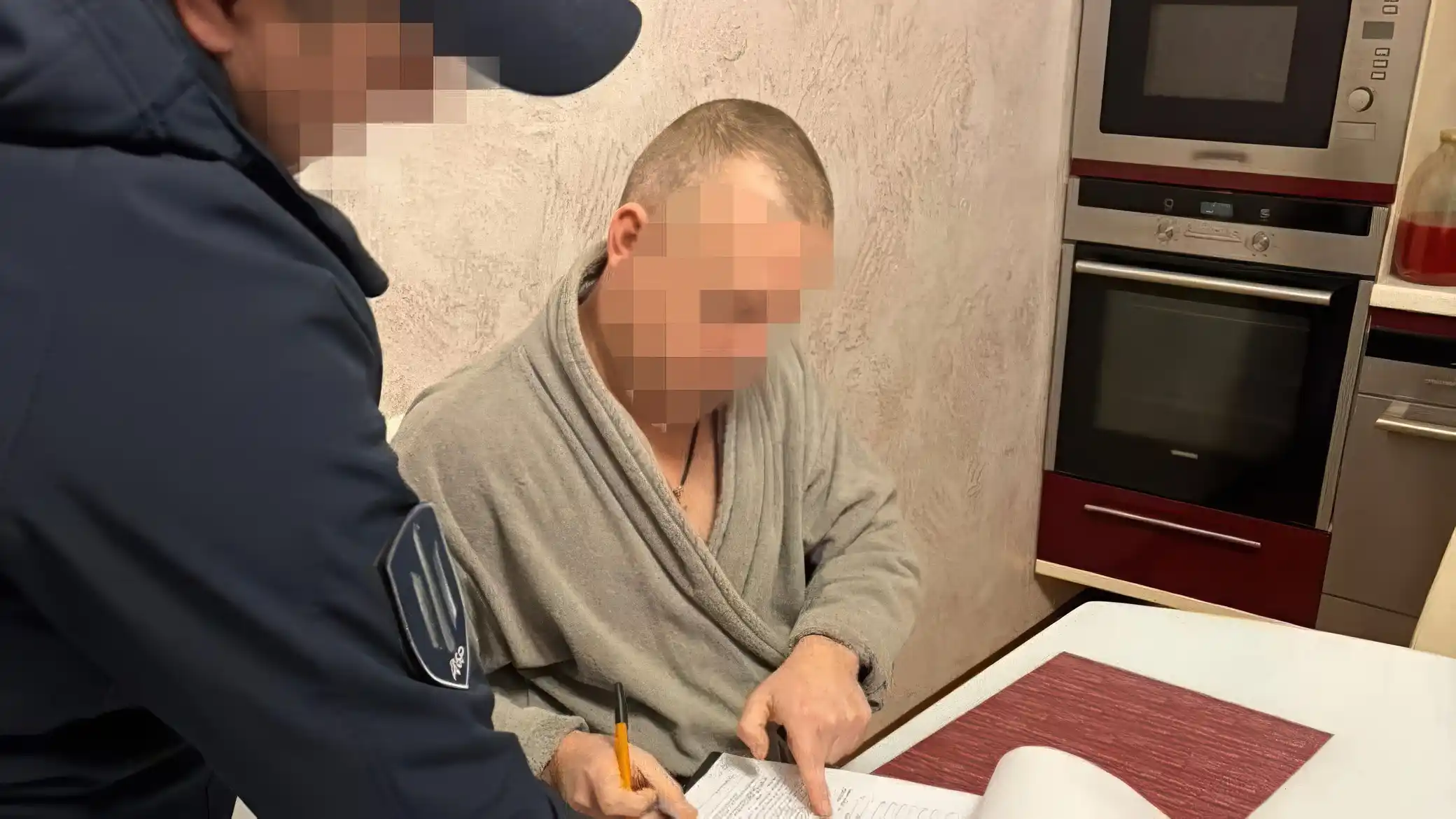 Ексчиновника лісгоспу підозрюють у хабарі $25 тис image